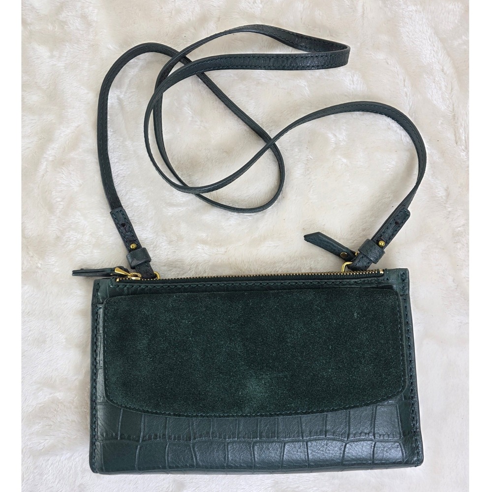 Fossil Leather Suede Trim Crossbody Wallet Green Croc Embossed Zip Clutch